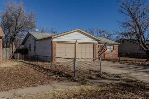 1412 W 25th St, Plainview, TX 79072 photo 1