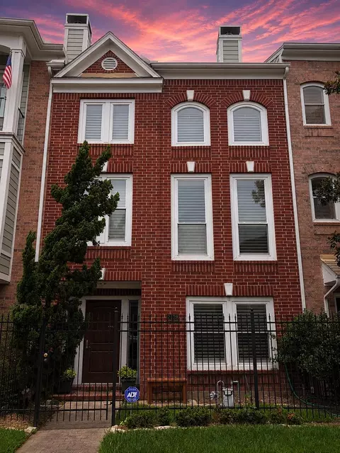 2128 Gillette St, Houston, TX 77006
