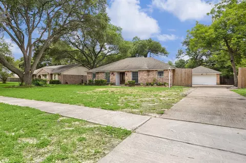 15510 Jersey Dr, Houston, TX 77040