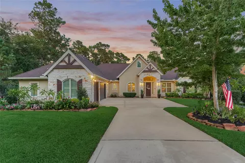 10 Westlyn Ln, Montgomery, TX 77356