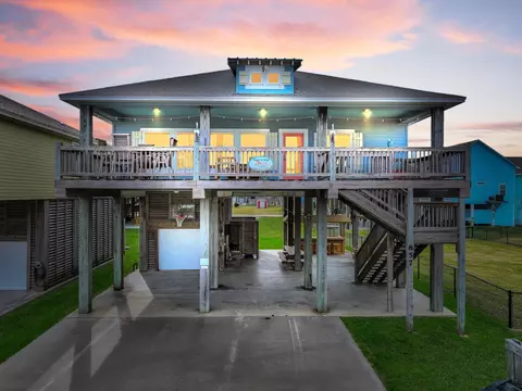 857 Wommack, Crystal Beach, TX 77650