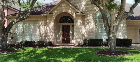3010 Ravensport Dr, Pearland, TX 77584