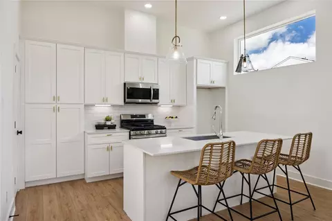 835 Rachel St #A, Houston, TX 77091