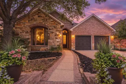 18510 N Settlers Shore Dr, Cypress, TX 77433