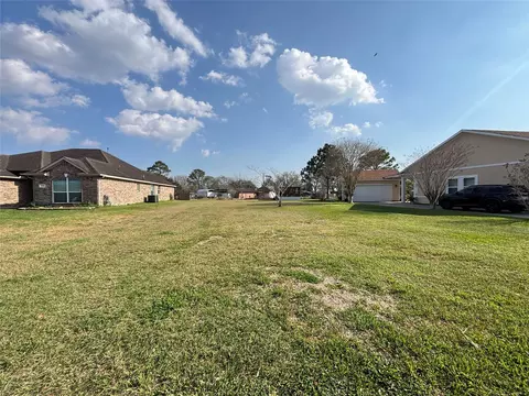 3512 12th St, Bay City, TX 77414
