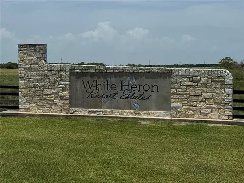 7 6 6 6 Bob White Ln, Anahuac, TX 77514