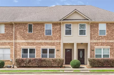 2049 Glencove Dr, Seabrook, TX 77586