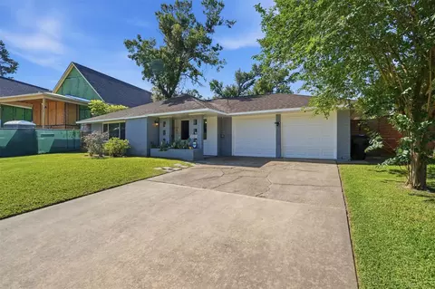 6111 Waltway Dr, Houston, TX 77008
