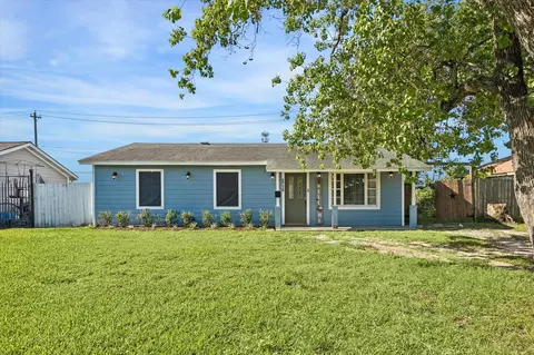 2716 N Harris Ave, Pasadena, TX 77506