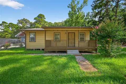 109 Meadows St, Cleveland, TX 77328