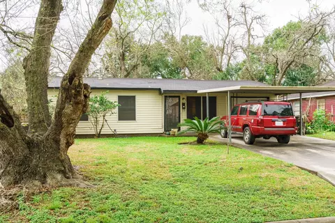 5634 Schevers St, Houston, TX 77033