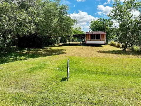 209 Osage St, Refugio, TX 78377 photo 1