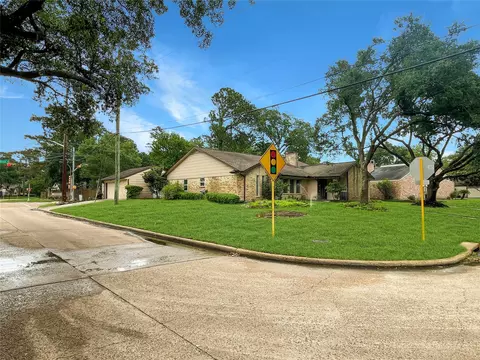 13234 Holston Hills Dr, Houston, TX 77069