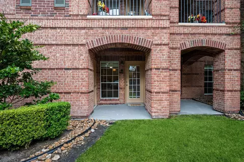 2815 Kings Crossing Dr #102, Kingwood, TX 77345