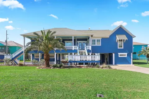 973 Kenlyn Dr, Crystal Beach, TX 77650