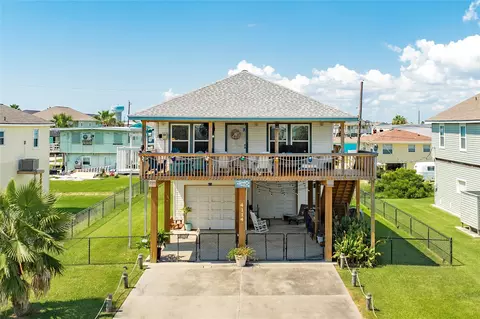 4114 Navarro Dr, Galveston, TX 77554