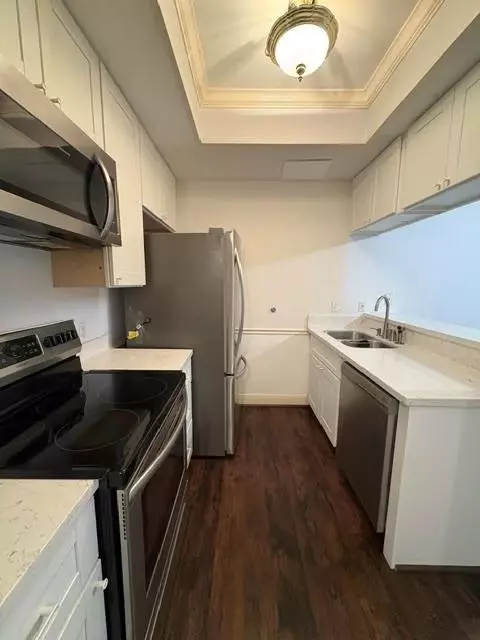 11711 Memorial Dr #175, Houston, TX 77024