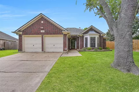 13906 Aspen Knoll Ct, Houston, TX 77059