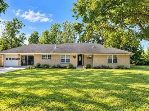 8002 County Road 172, Alvin, TX 77511