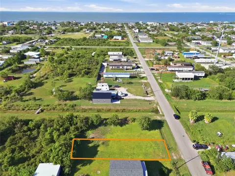 lot S 31-32 Blk 90 16th St, San Leon, TX 77539