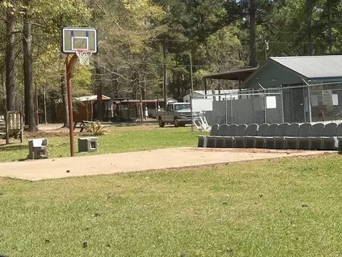 Exterior - 352 Kingwood Dr, Trinity, TX 75862 photo 5 of 5