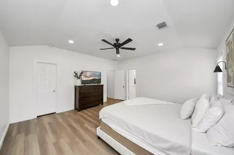 Bedroom - 3230 Legends Creek Dr, Spring, TX 77386 photo 4 of 6