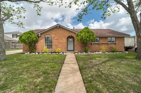 1014 Grace St, Deer Park, TX 77536