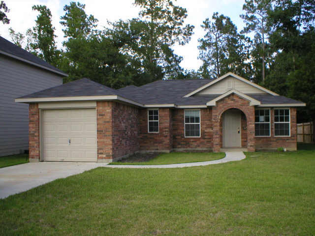 8922 Buffalo Cir, Willis, TX 77378 photo 1