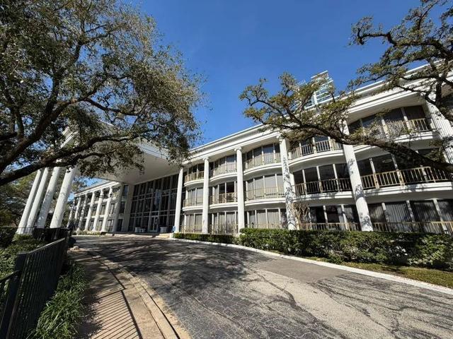 5050 Ambassador Way #111, Houston, TX 77056