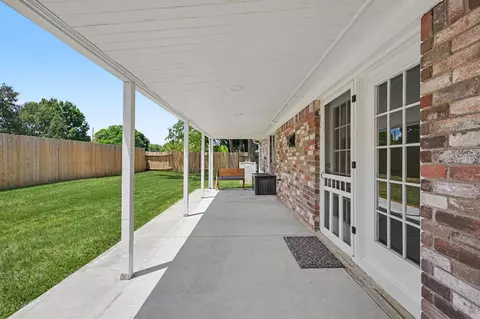Exterior - 17019 Fordingbridge Dr, Spring, TX 77379 photo 4 of 6
