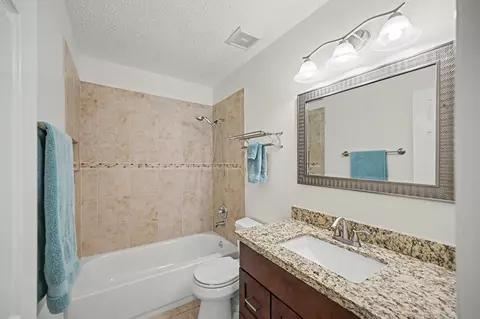 Bath - 17019 Fordingbridge Dr, Spring, TX 77379 photo 2 of 2