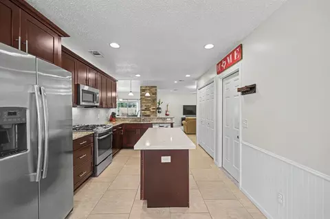 Kitchen - 17019 Fordingbridge Dr, Spring, TX 77379 photo 2 of 2