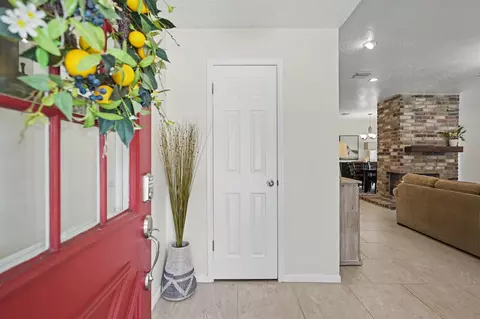 Entry Way - 17019 Fordingbridge Dr, Spring, TX 77379 photo 1 of 1