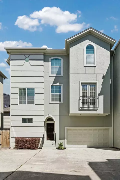 5610 Kiam St #B, Houston, TX 77007