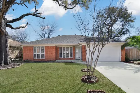 990 Redway Ln, Houston, TX 77062