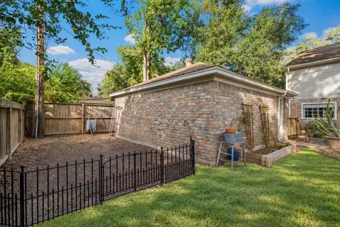 Exterior - 2631 Woodsboro Dr, Spring, TX 77388 photo 9 of 11