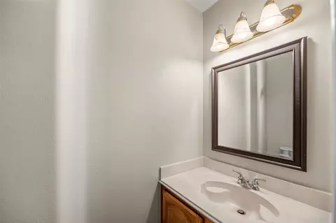 Bath - 2631 Woodsboro Dr, Spring, TX 77388 photo 1 of 3