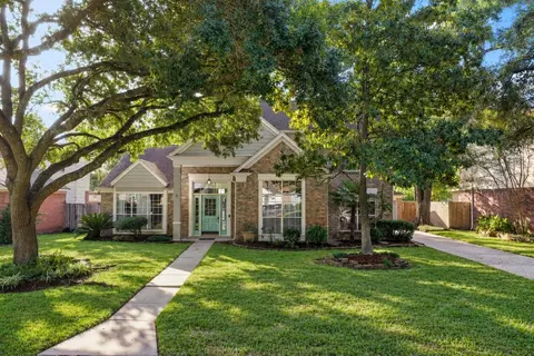 Exterior - 2631 Woodsboro Dr, Spring, TX 77388 photo 2 of 11