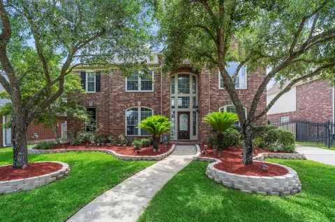 12516 Boulder Creek Dr, Pearland, TX 77584