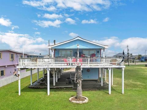 918 Seashell Dr, Surfside Beach, TX 77541 photo 1