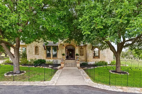 204 Kendall Jackson, Comfort, TX 78013
