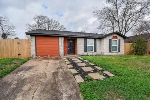 13306 Innshire Ln, Houston, TX 77045