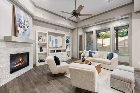 Living - 12379 Pebble View Dr, Conroe, TX 77304 photo 3 of 5