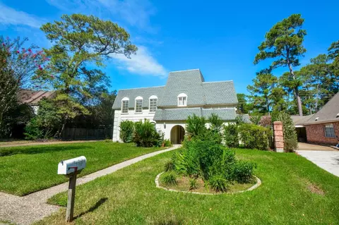 5422 Foresthaven Dr, Houston, TX 77066