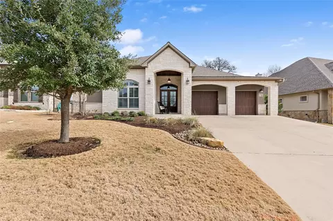 2916 Boxelder Dr, Bryan, TX 77807