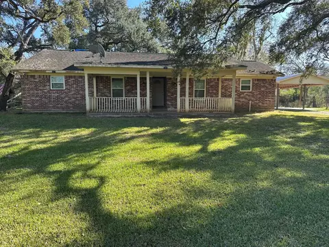 6718 Live Oak Dr, Rosharon, TX 77583