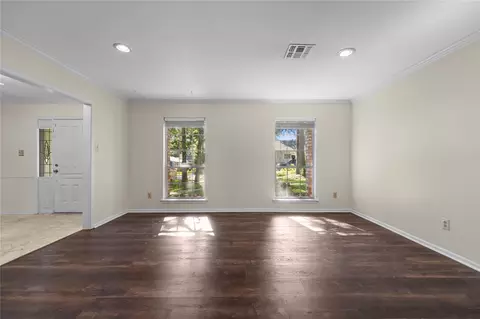 Living - 131 Shadowood St, Conroe, TX 77304 photo 2 of 6