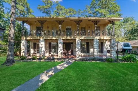 Exterior - 131 Shadowood St, Conroe, TX 77304 photo 2 of 10