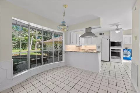 Kitchen - 131 Shadowood St, Conroe, TX 77304 photo 1 of 2