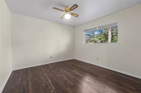Bedroom - 131 Shadowood St, Conroe, TX 77304 photo 1 of 3